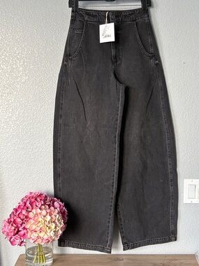 Pistola Black Wide-Leg High-Rise Jeans